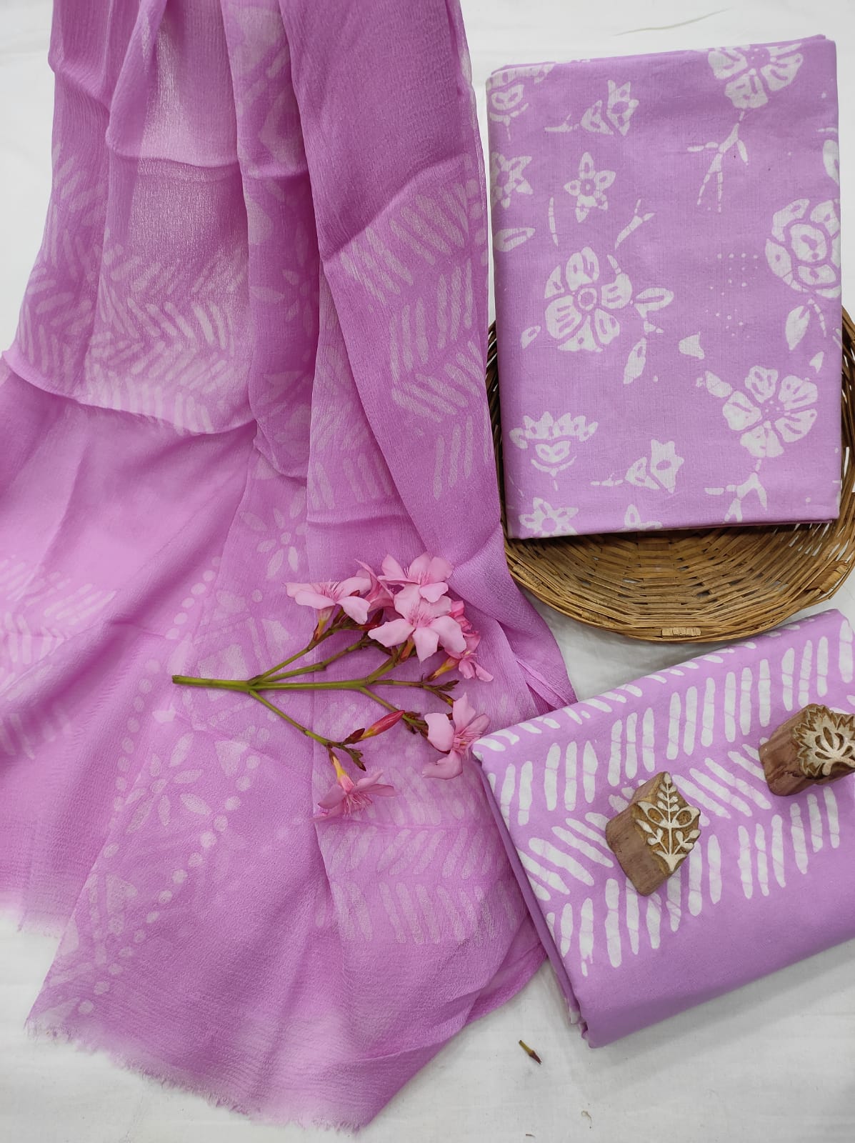 Lilac ethnic wear salwar suit with chiffon dupatta