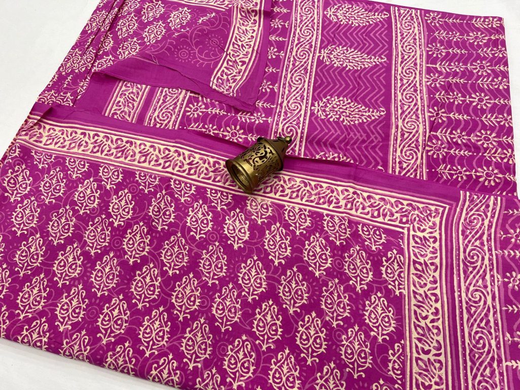 Red-violet cotton printed saree