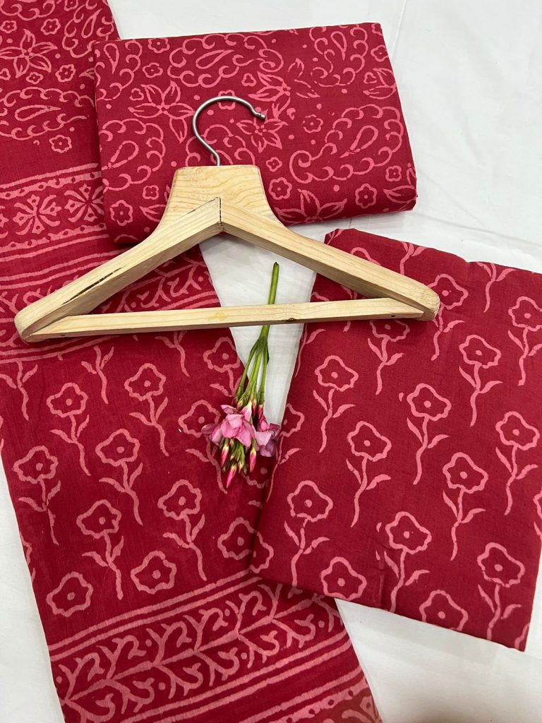 Alizarin crimson printed cotton unstitched suit for ladies with cotton dupatta