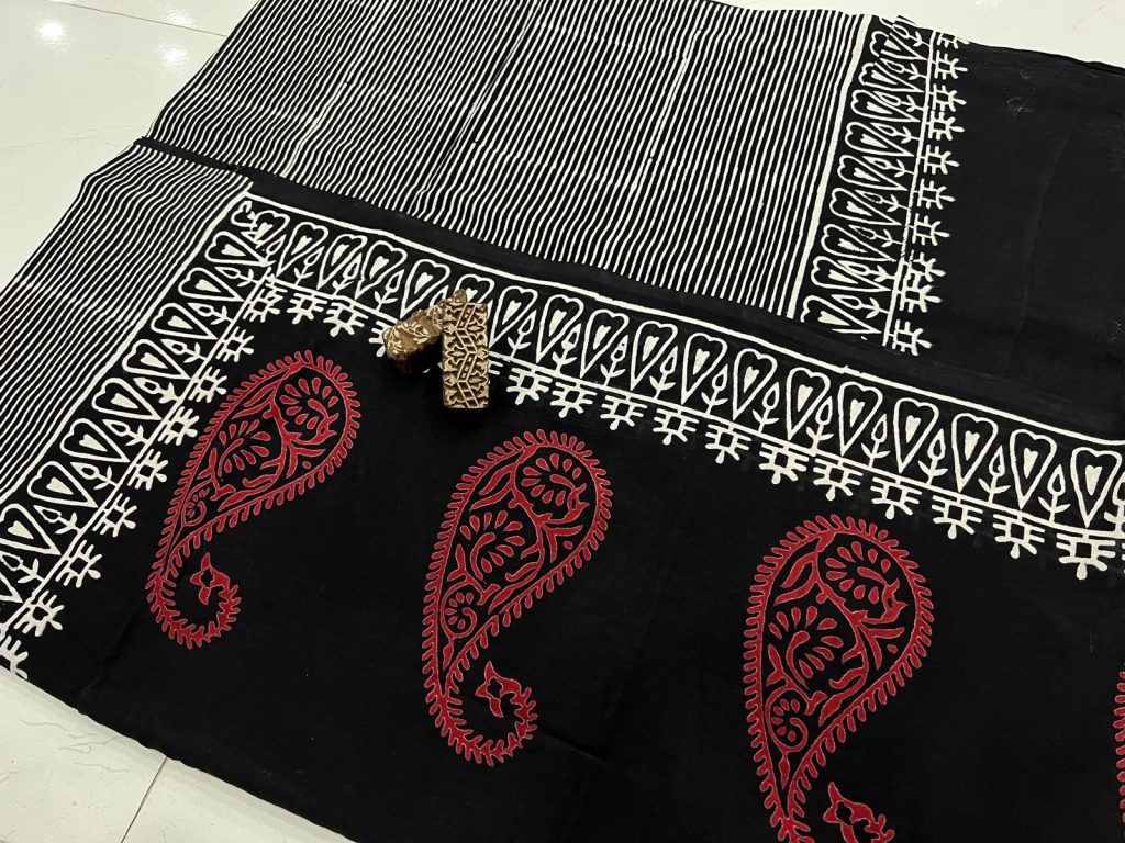 Black kerry print cotton saree for daily wear