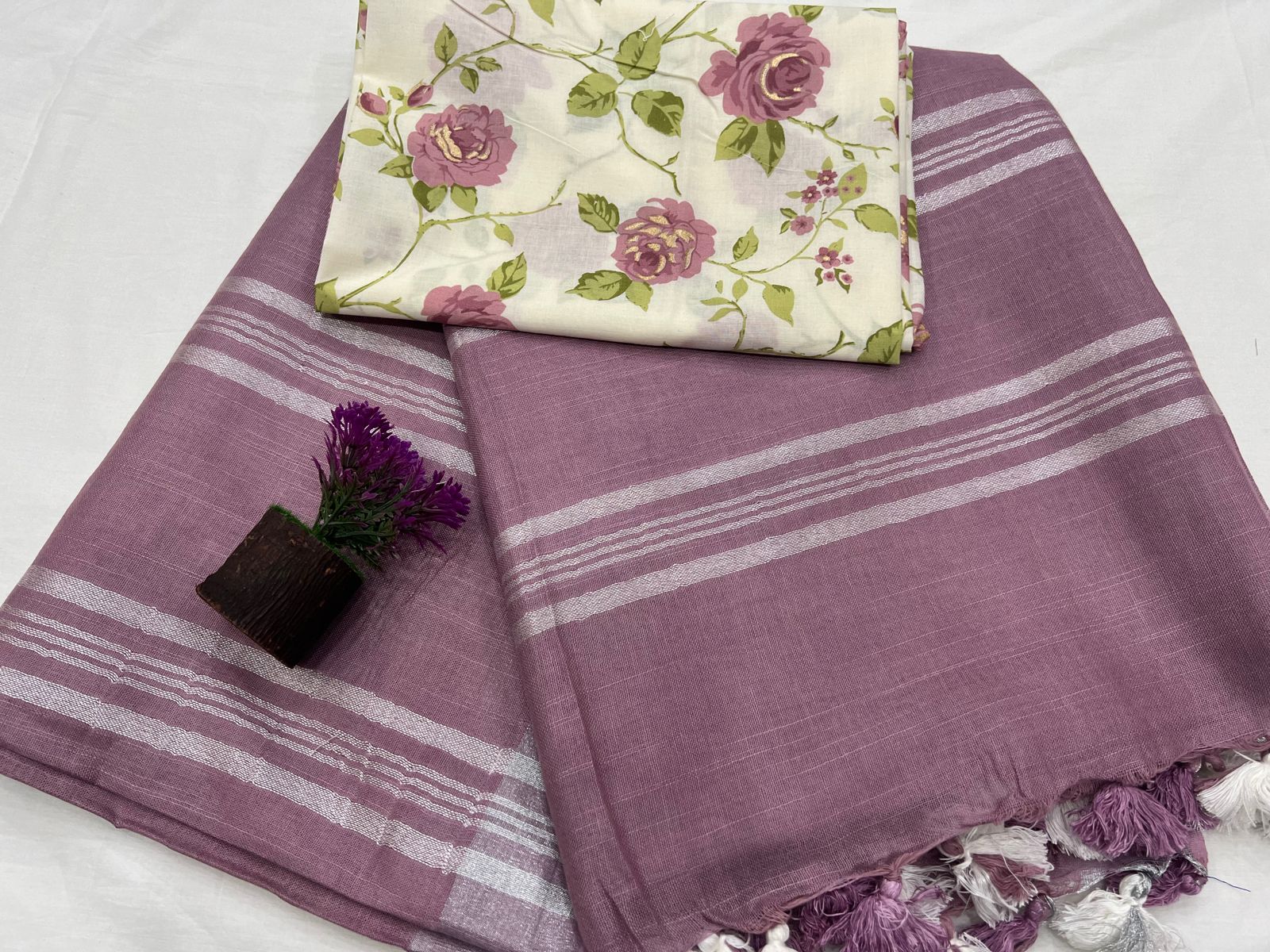 Mountbatten pink plain linen saree with cotton blouse
