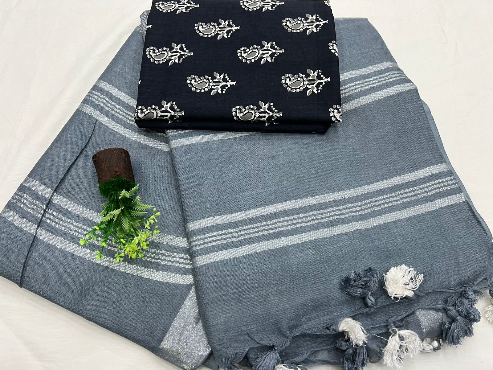 DimGray linen cotton sarees wholesale with blouse