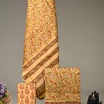 Golden Hue Traditional Motif Maheshwari Silk Attire